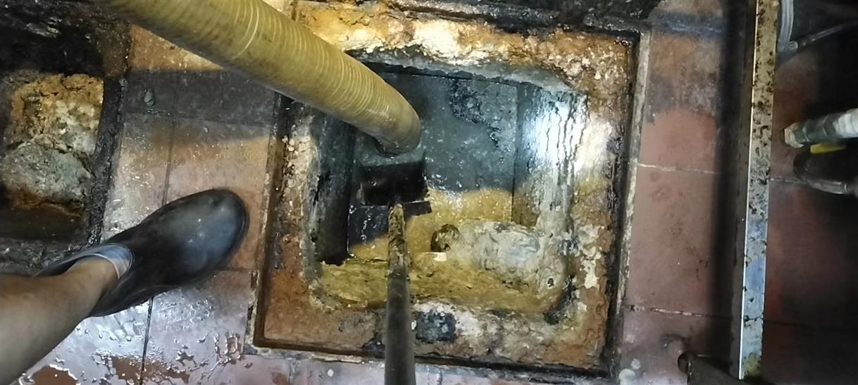 贡嘎污水池清理一般都有毒气，怎么预防中毒呢？